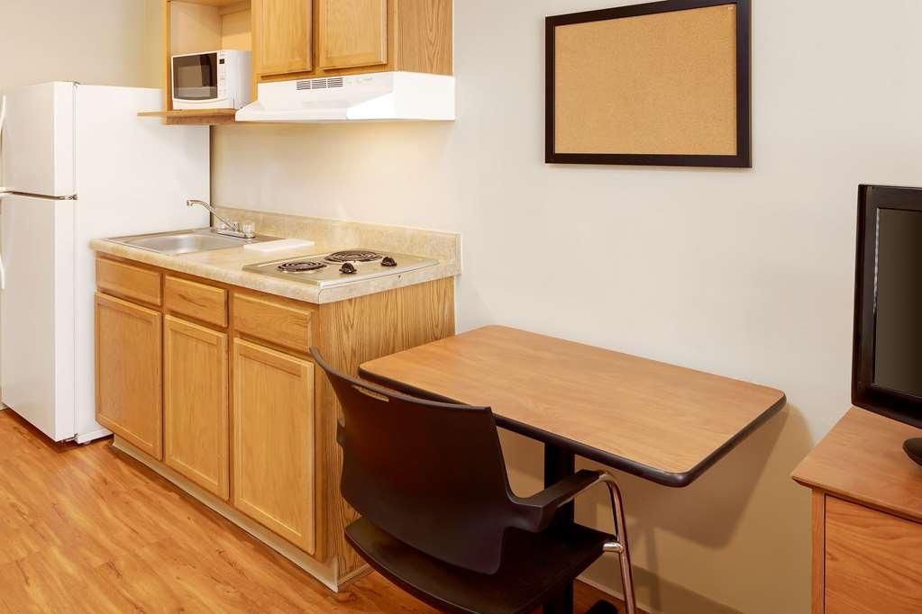 Extended Stay America Select Suites - Indianapolis - 格林伍德 客房 照片