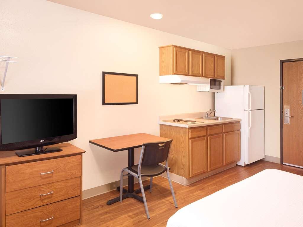 Extended Stay America Select Suites - Indianapolis - 格林伍德 客房 照片